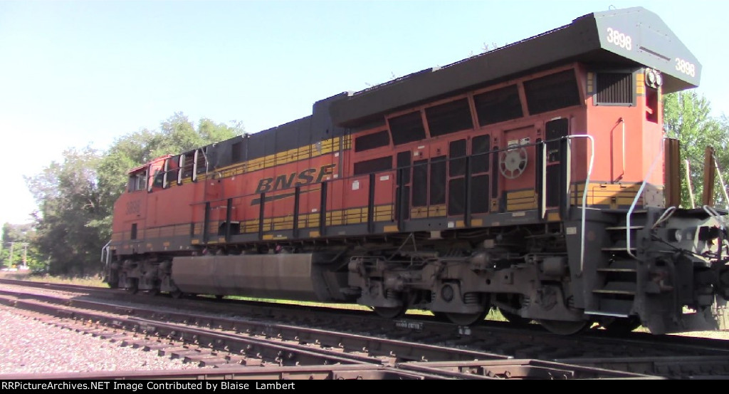 BNSF 3898